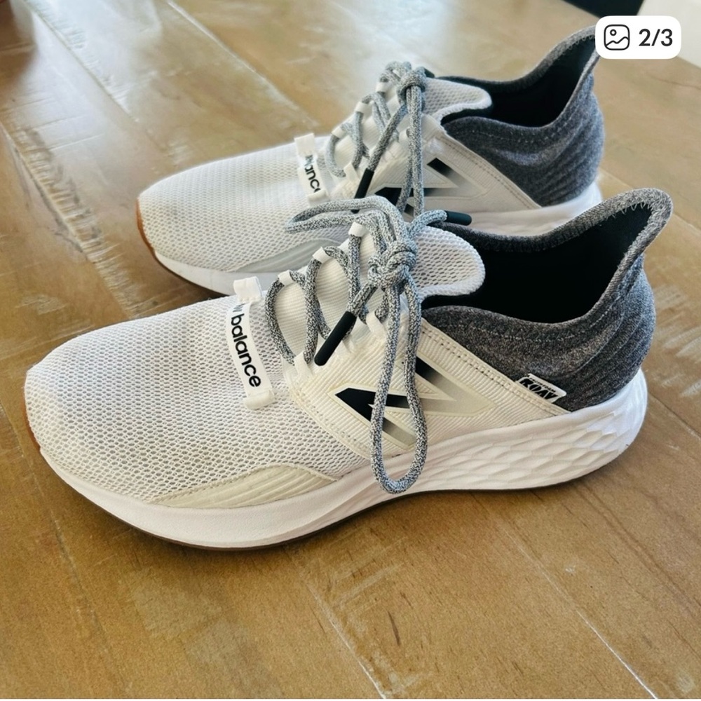 New Balance Men's White and Gray Sneakers